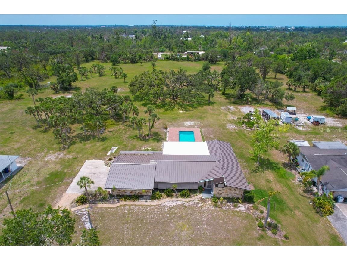 639 E Dearborn Street Englewood FL 34223 D6130645 image1