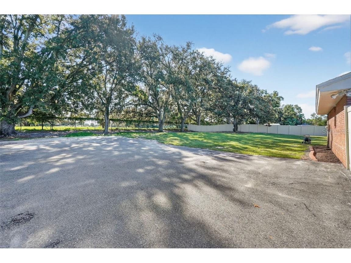 639 Howard Avenue Lakeland FL 33815 TB8431851 image52