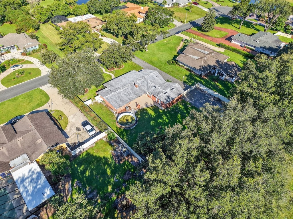 639 Howard Avenue Lakeland FL 33815 TB8431851 image55