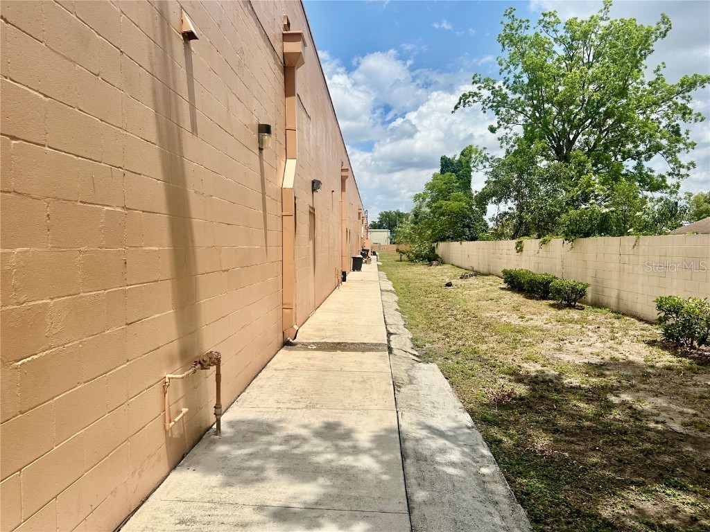 639 N Pine Hills Road Orlando FL 32808 G5069892 image15