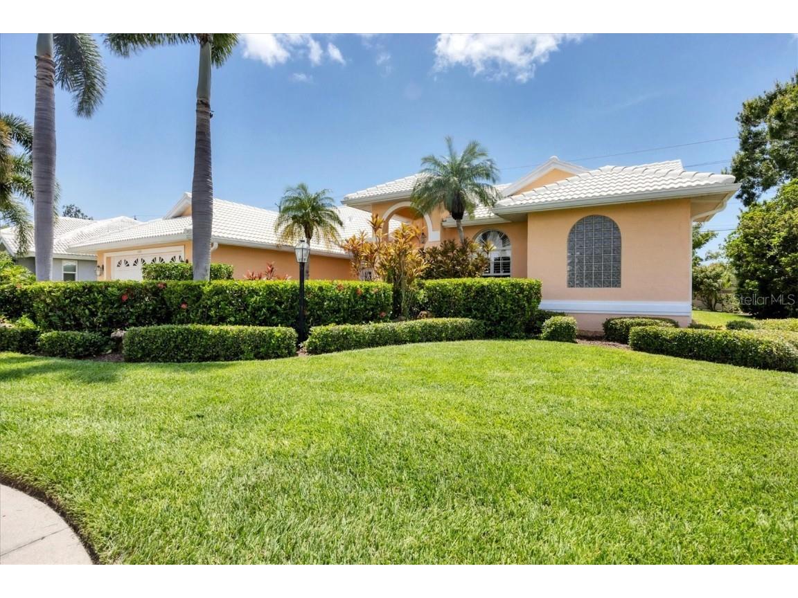 6392 Woodbirch Place Sarasota FL 34238 A4659218 image2
