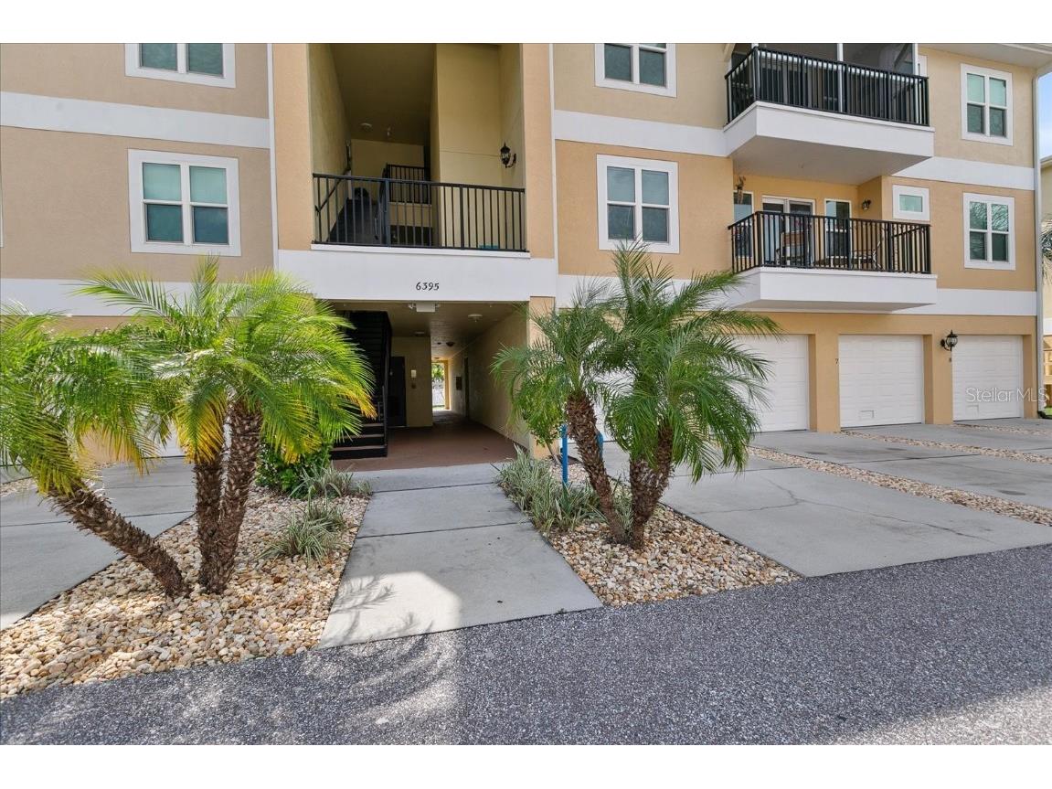 6395 Banyan Boulevard #204 New Port Richey FL 34652 - GULF HARBORS BEACH CLUB W7867828 image1