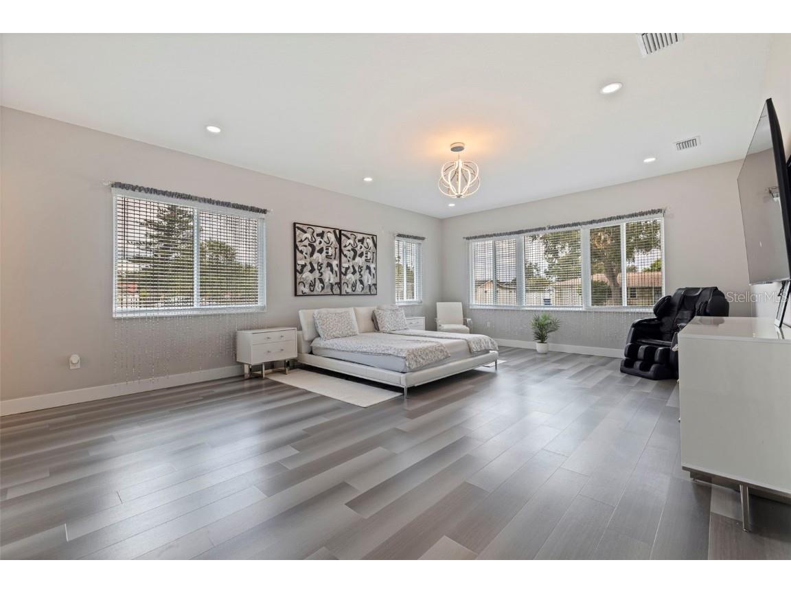 6396 18th Street N Saint Petersburg FL 33702 TB8415588 image20