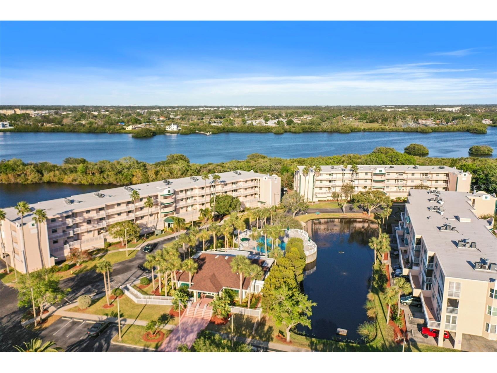 6399 Shoreline Drive #4305 Saint Petersburg FL 33708 TB8487022 image40