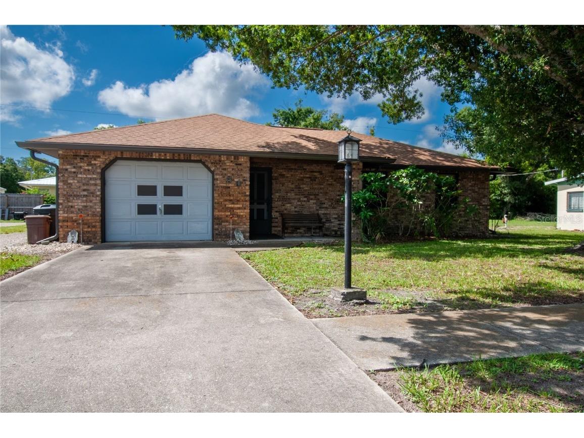 64 El Verano Avenue Arcadia FL 34266 C7511711 image1