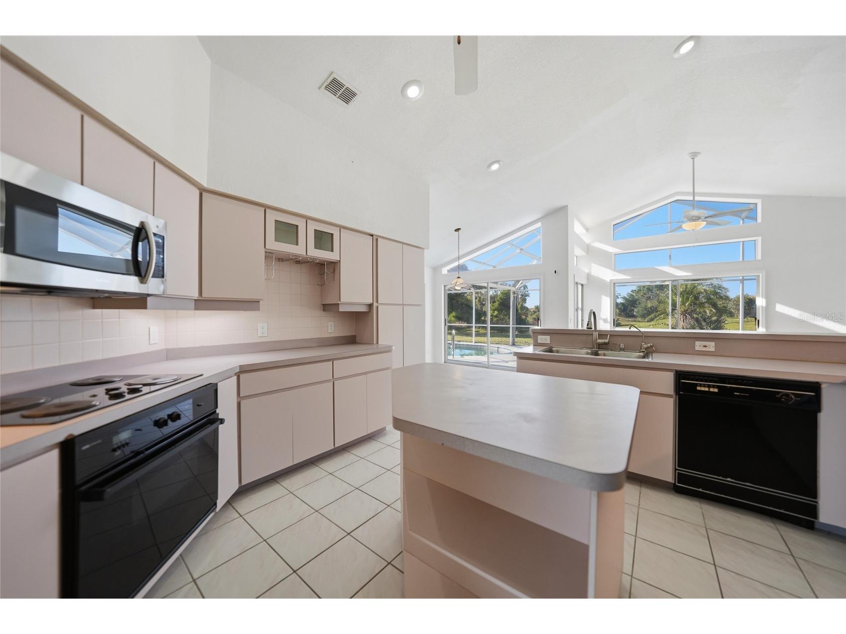 64 Sportsman Court Rotonda West FL 33947 D6147068 image15