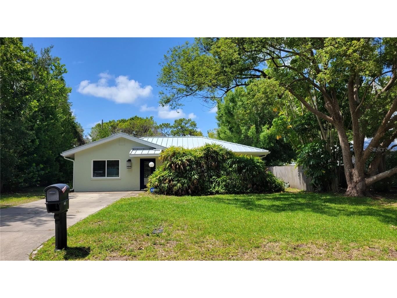 640 47th Street Sarasota FL 34234 A4574060 image1