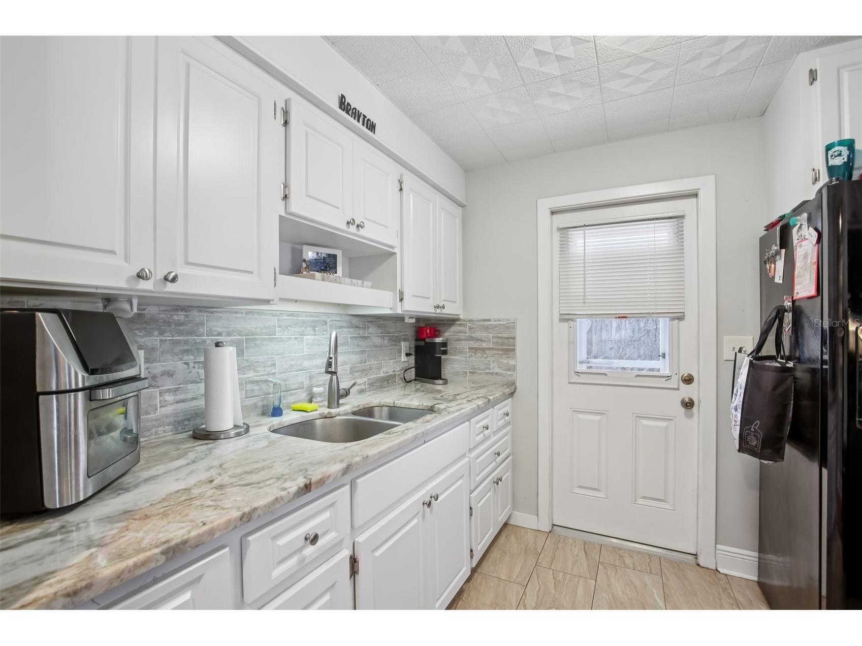 640 59th St S Saint Petersburg FL 33707 OM717895 image13