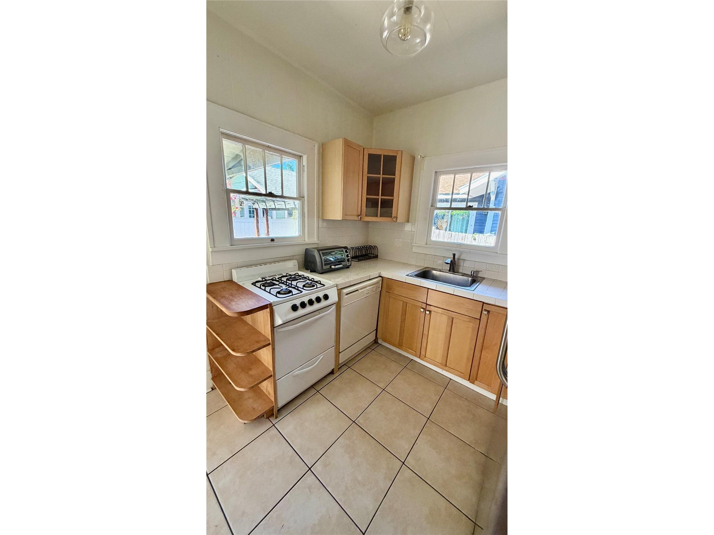 640 9th Avenue N Saint Petersburg FL 33701 TB8506587 image14