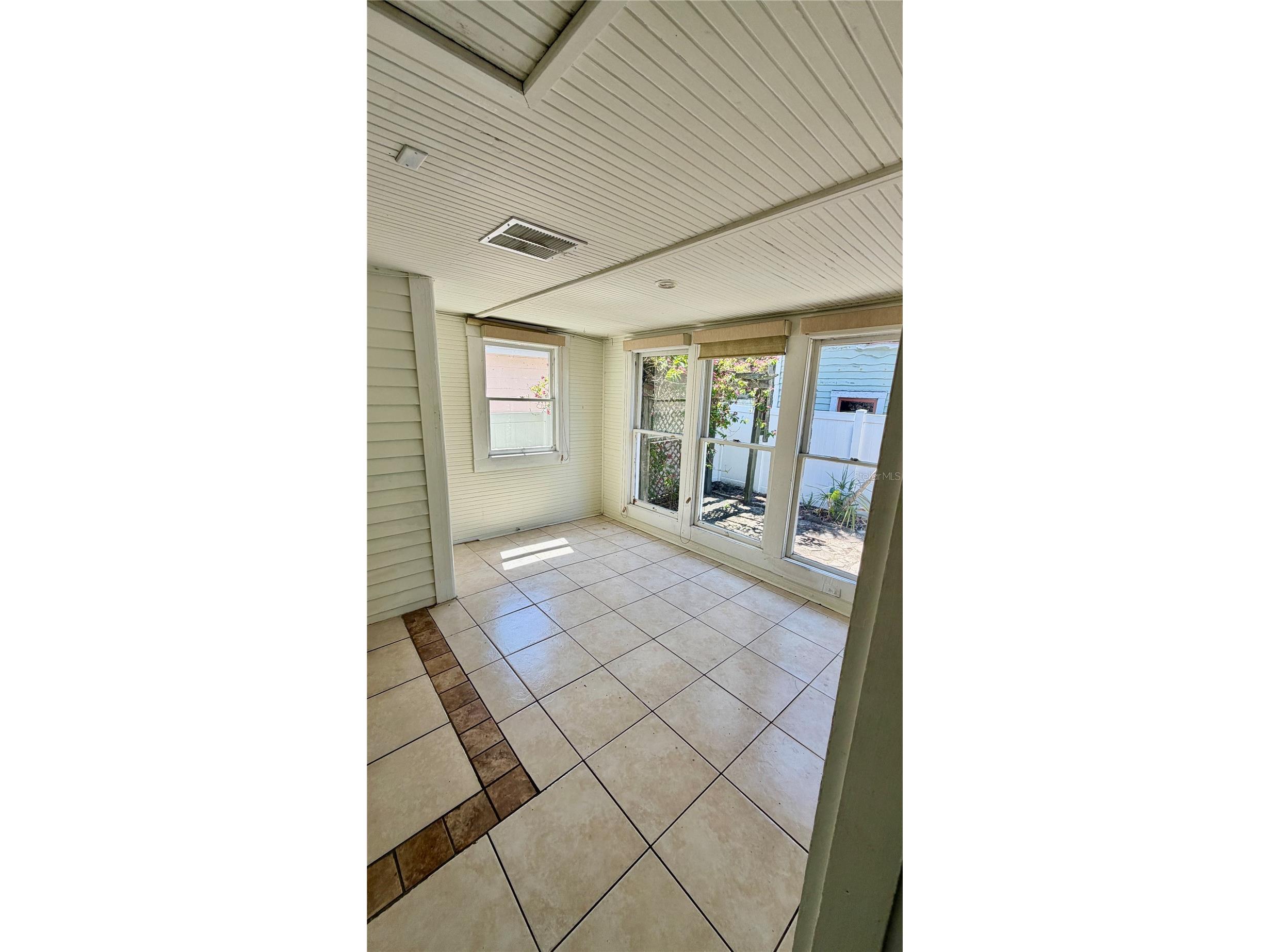 640 9th Avenue N Saint Petersburg FL 33701 TB8506587 image17