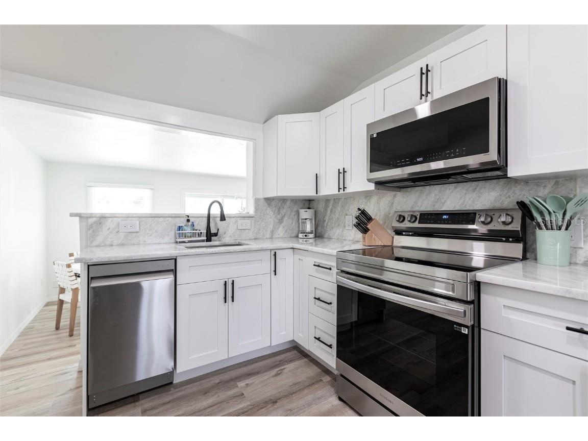 640 Broadway Street Longboat Key FL 34228 A4673491 image10