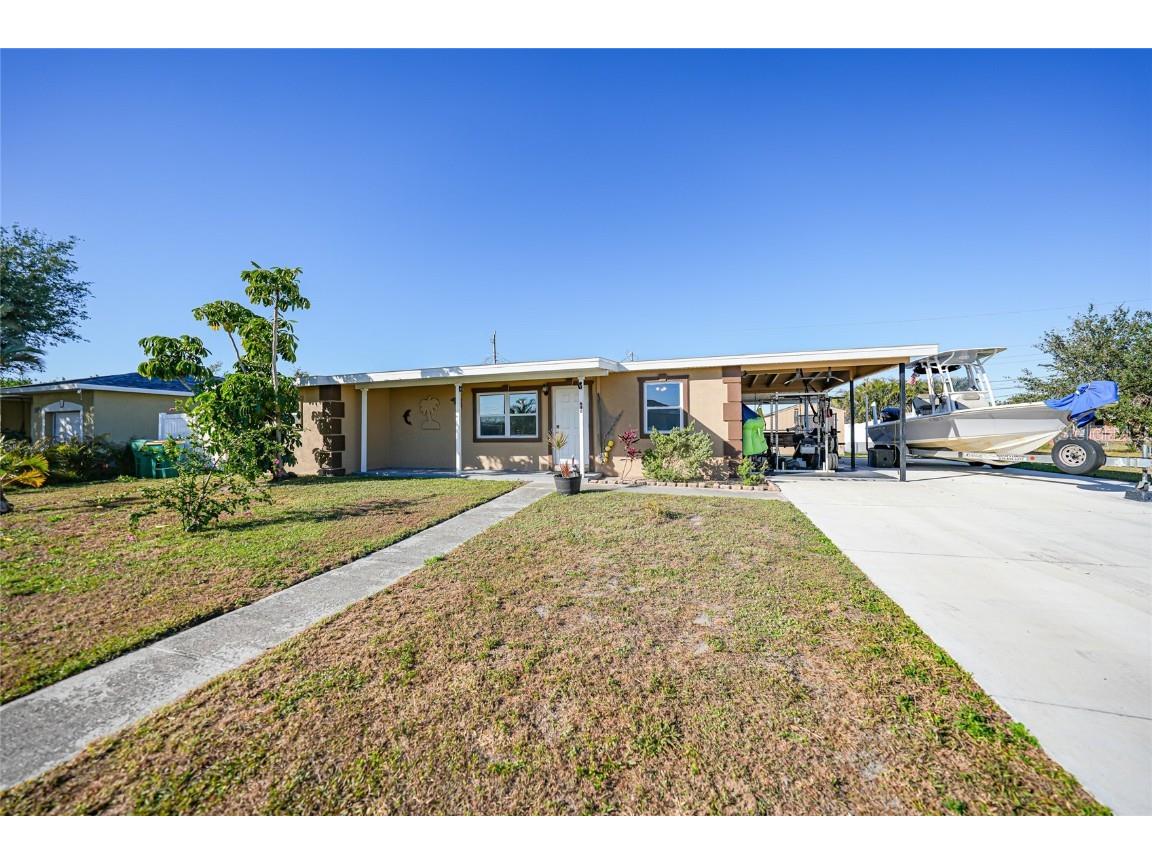 640 Floral Lane Port Charlotte FL 33952 D6139512 image1