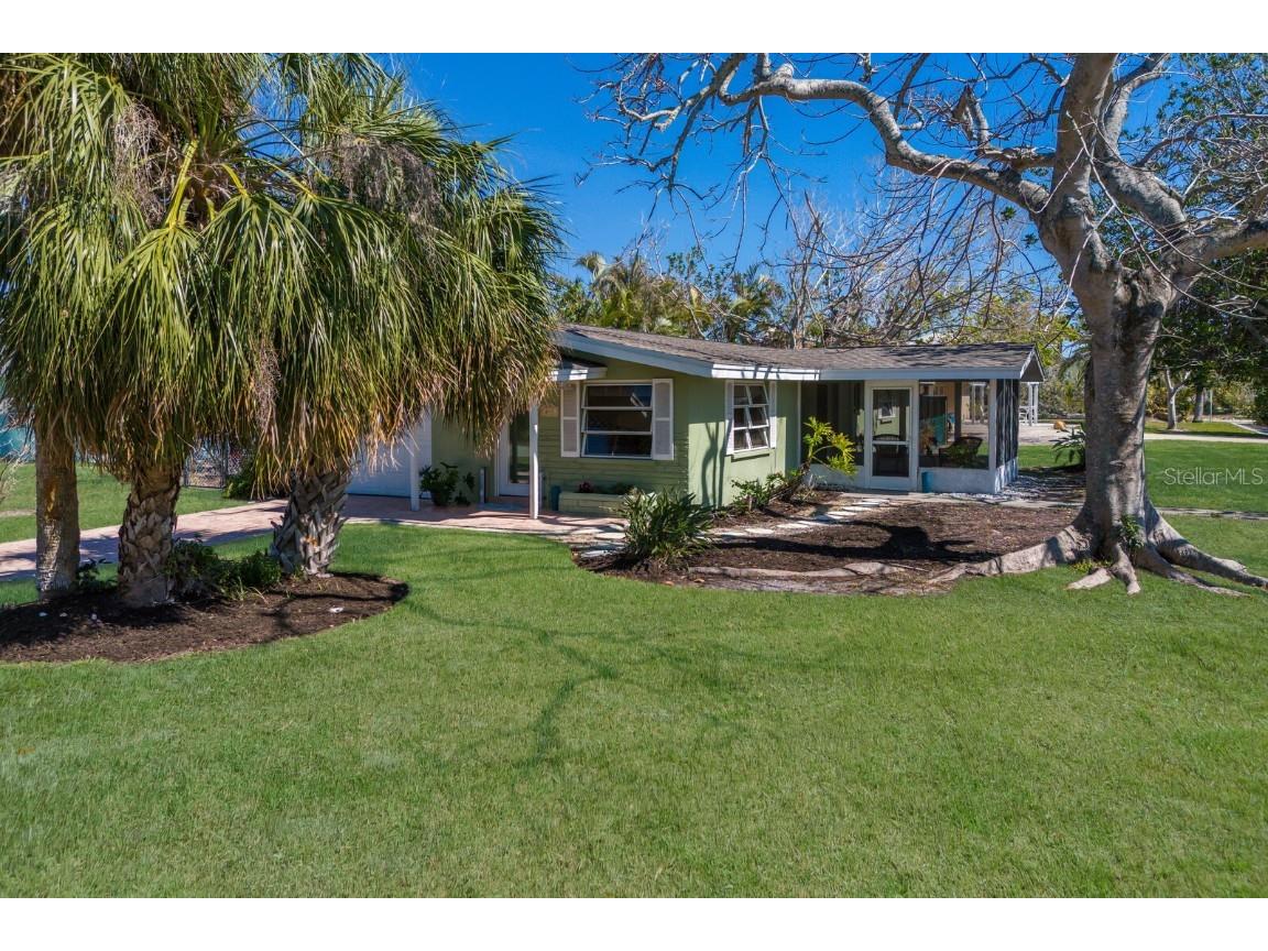 640 Fox Street Longboat Key FL 34228 - SARASOTA BAY THE GULF A4644357 image1