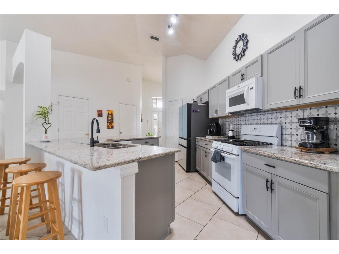 640 Lady Diana Drive Davenport FL 33837 O6295111 image7