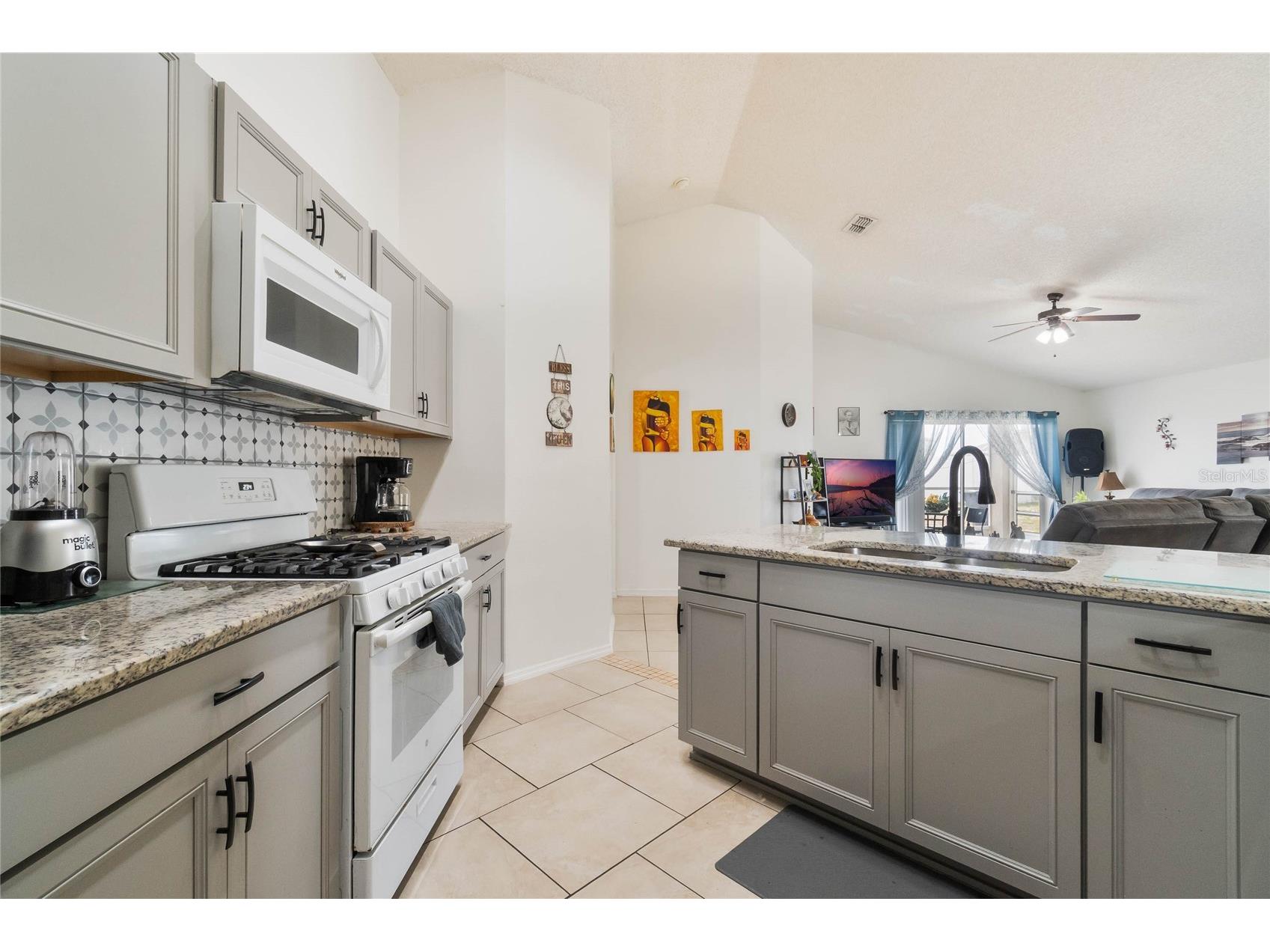 640 Lady Diana Drive Davenport FL 33837 O6402082 image3