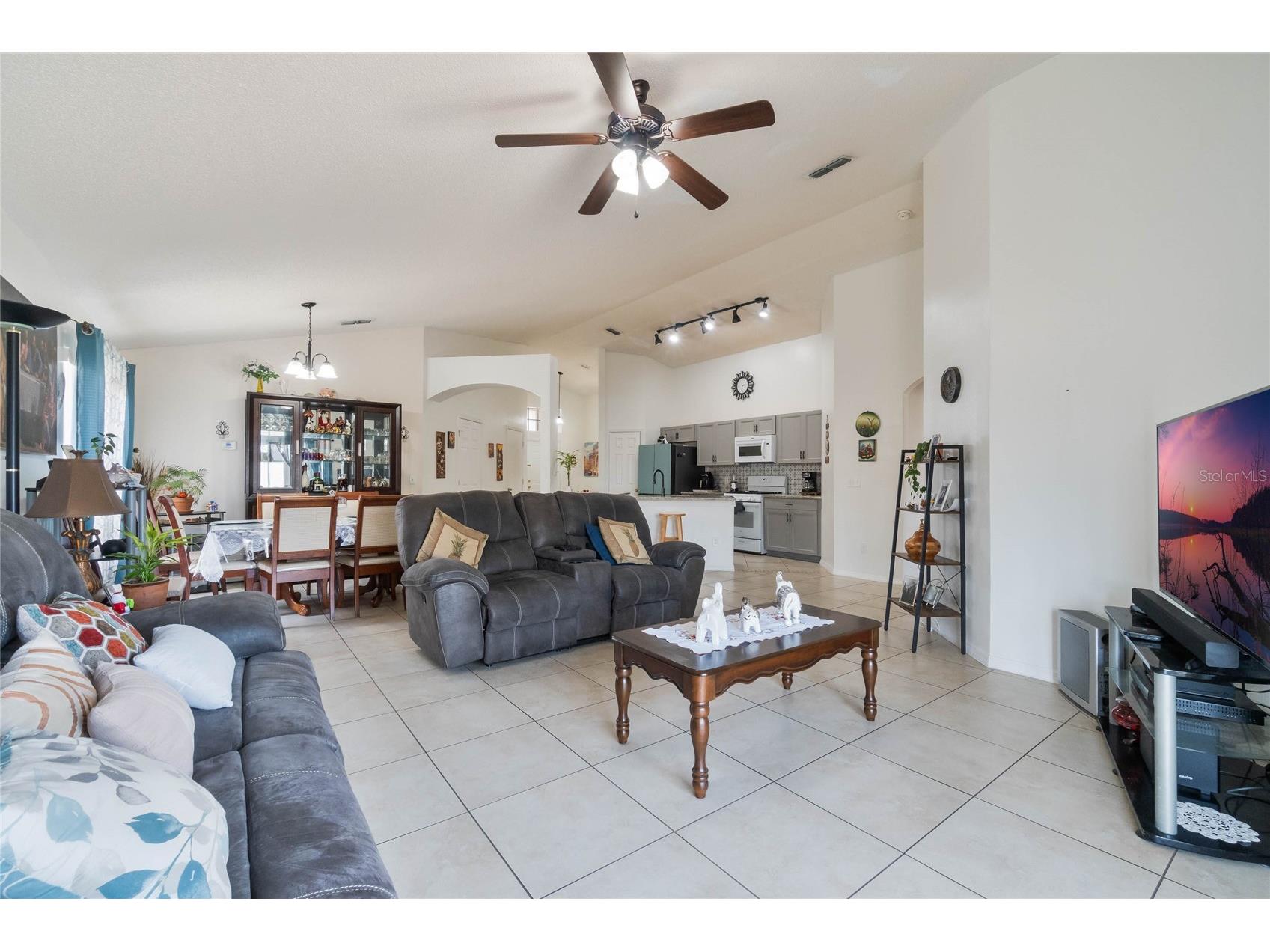 640 Lady Diana Drive Davenport FL 33837 O6402082 image7