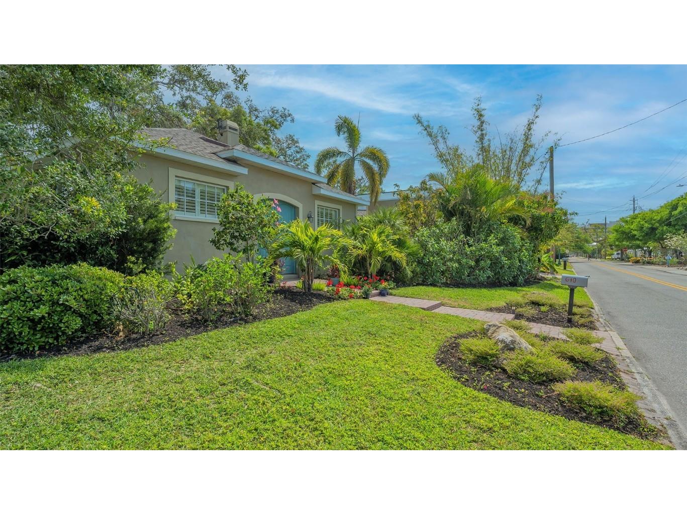 640 N Osprey Avenue Sarasota FL 34236 A4672346 image2