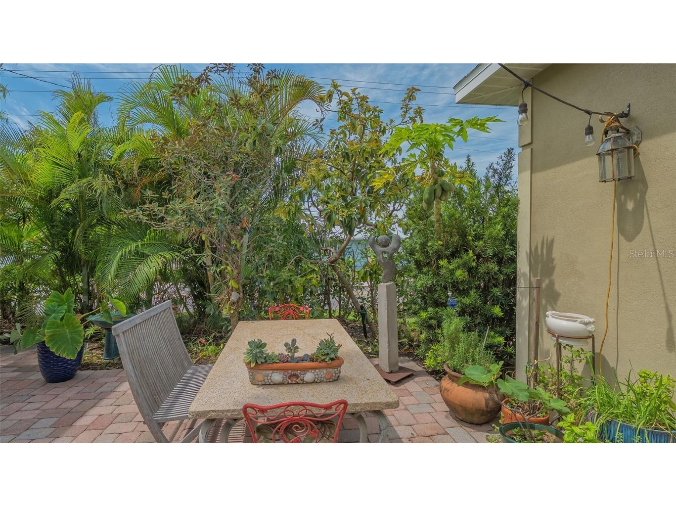 640 N Osprey Avenue Sarasota FL 34236 A4672346 image40