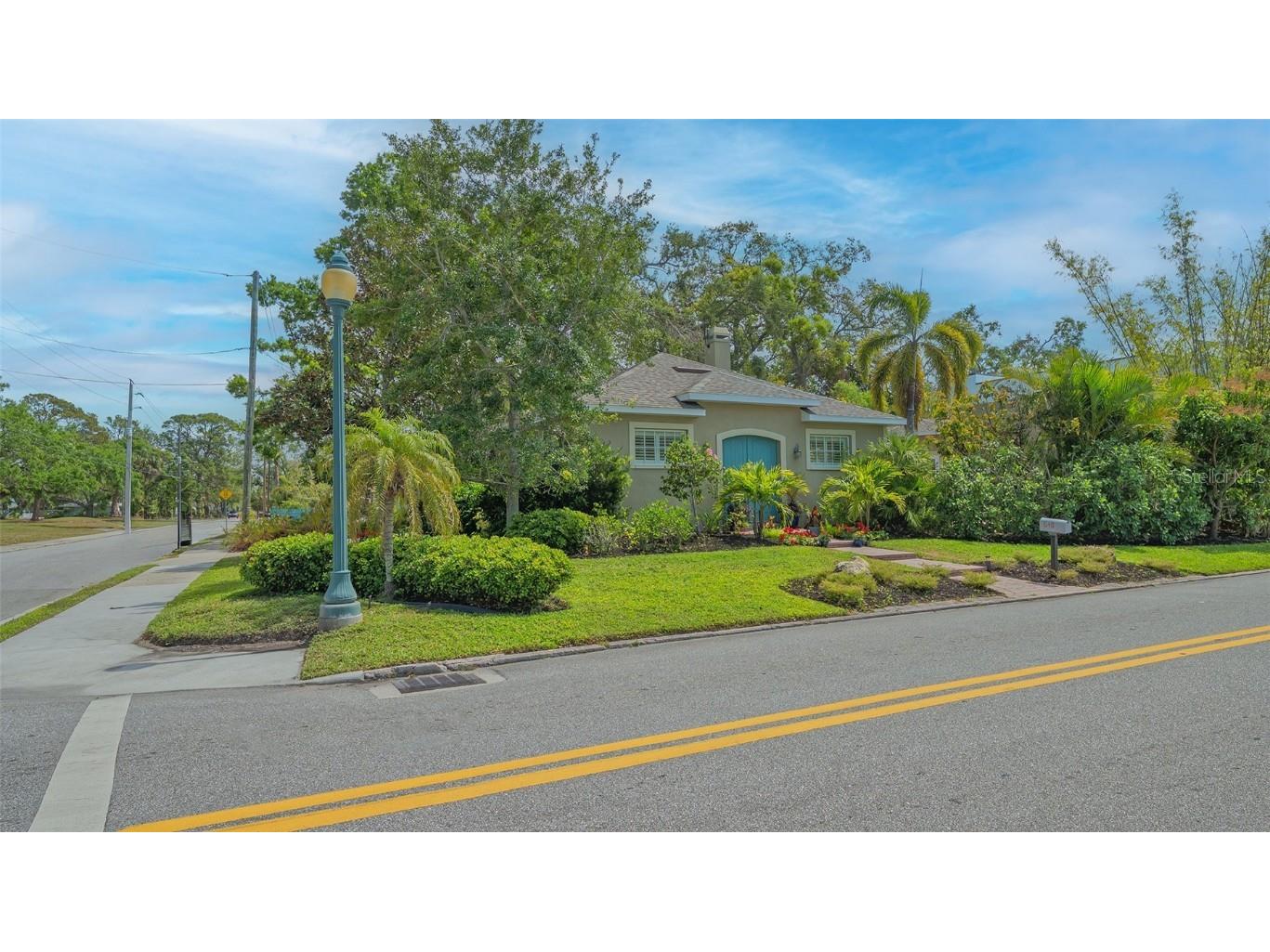 640 N Osprey Avenue Sarasota FL 34236 A4672346 image5