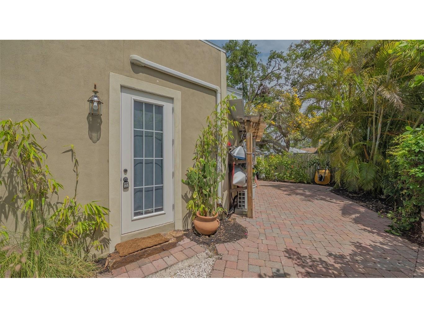 640 N Osprey Avenue Sarasota FL 34236 A4672346 image53