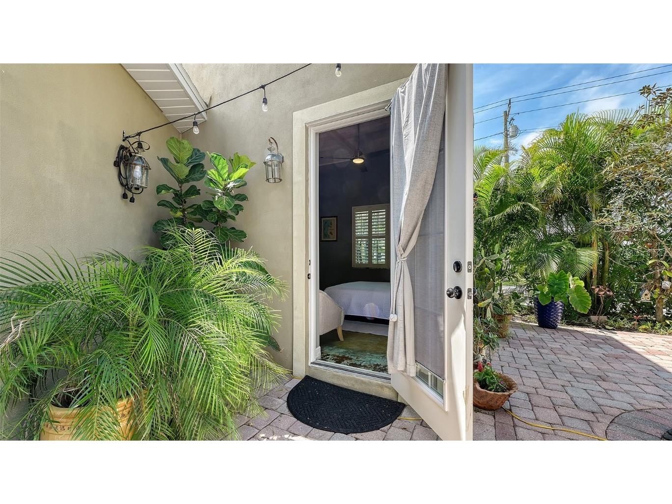 640 N Osprey Avenue Sarasota FL 34236 A4672346 image54