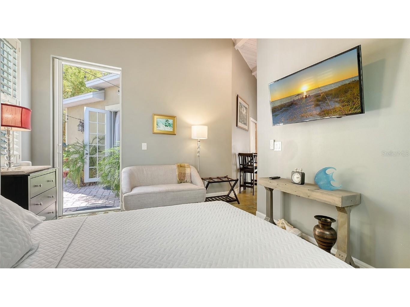 640 N Osprey Avenue Sarasota FL 34236 A4672346 image57