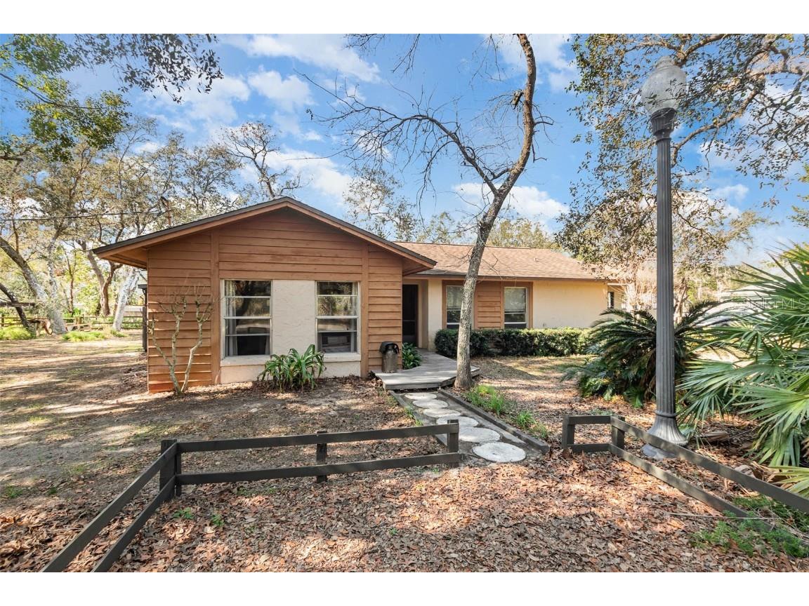 640 Riggs Avenue Osteen FL 32764 O6088636 image1