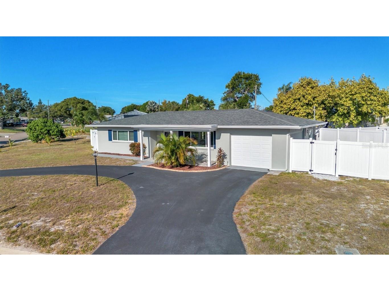 6400 114th Street Seminole FL 33772 U8220812 image1