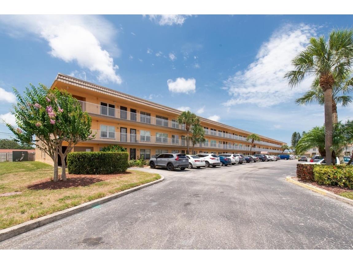 6400 46th Avenue N #203 Kenneth City FL 33709 TB8390965 image3