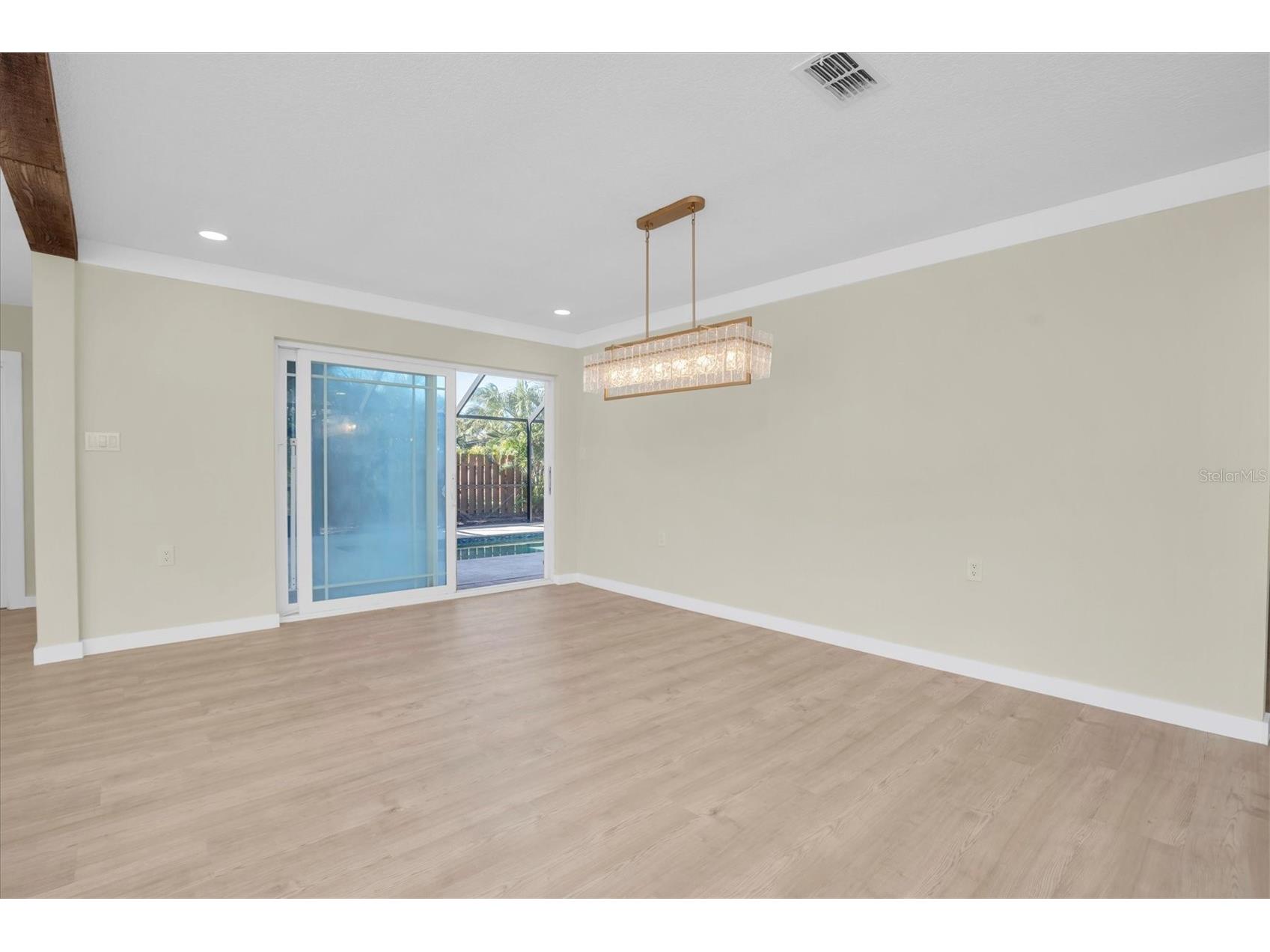 6400 Mockingbird Way S Saint Petersburg FL 33707 TB8466872 image12