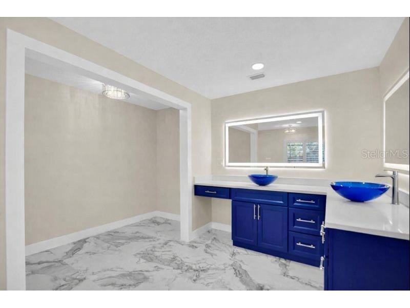 6400 Mockingbird Way S Saint Petersburg FL 33707 TB8466872 image20