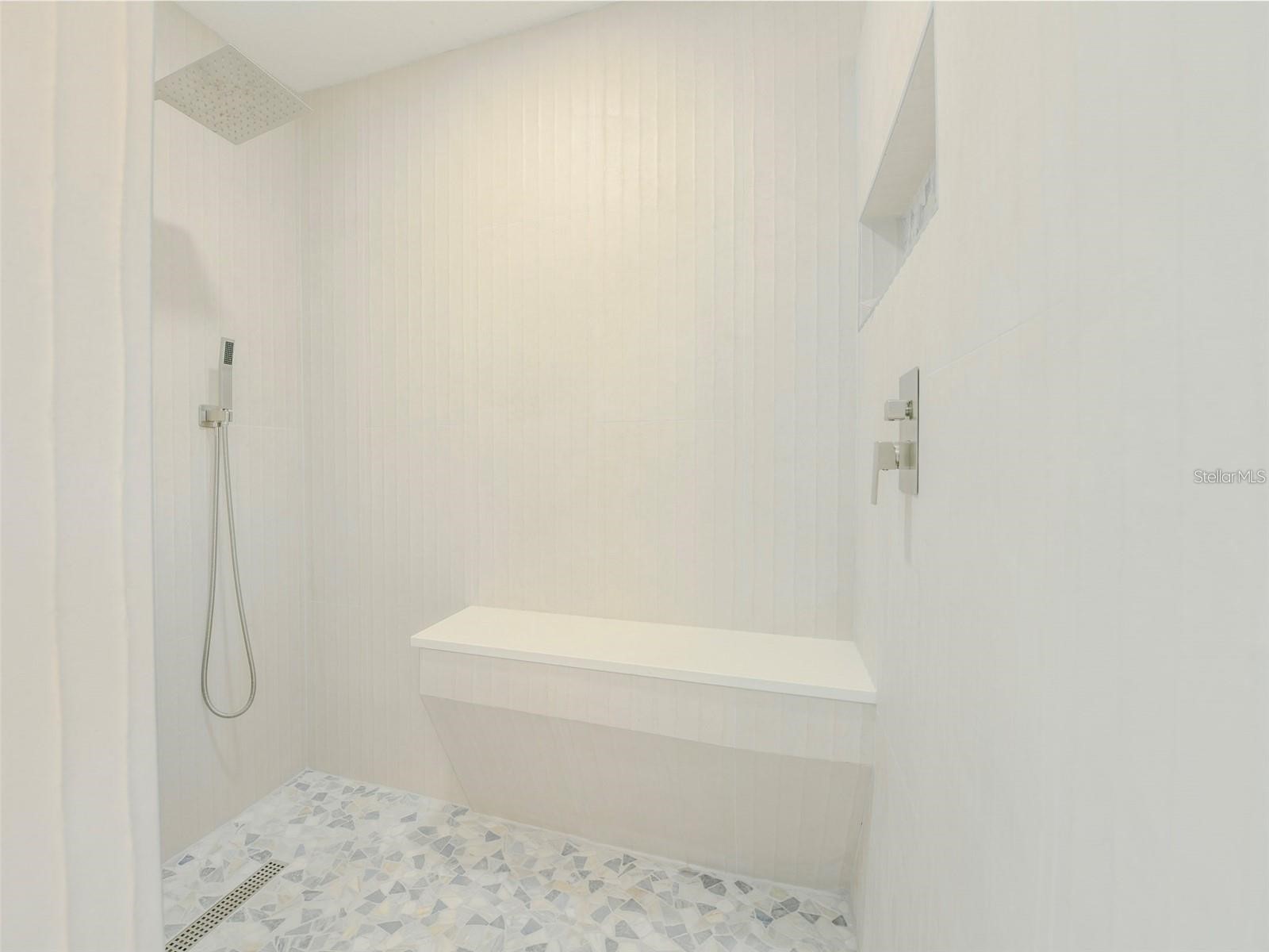 6400 Mockingbird Way S Saint Petersburg FL 33707 TB8466872 image22