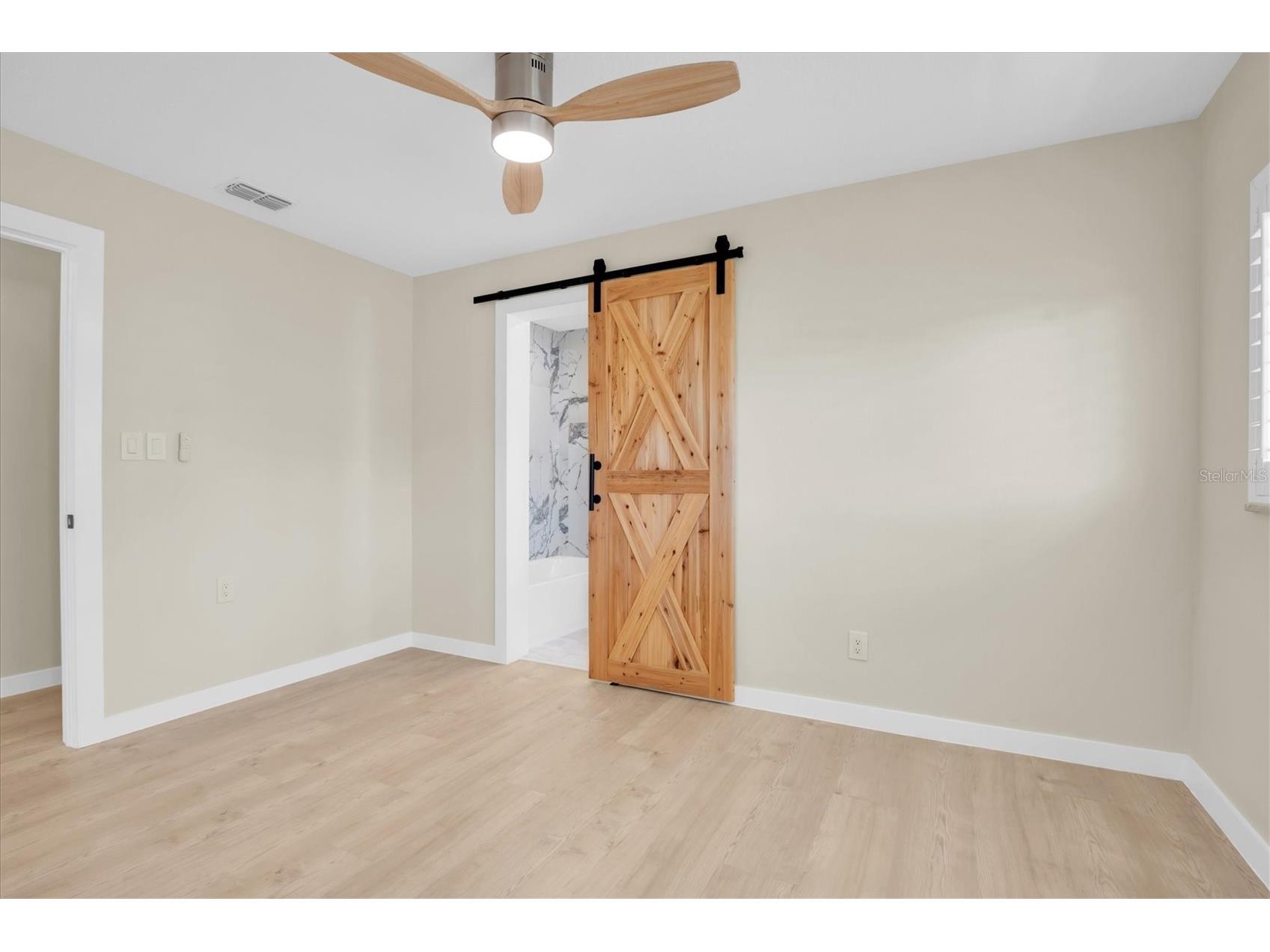 6400 Mockingbird Way S Saint Petersburg FL 33707 TB8466872 image26