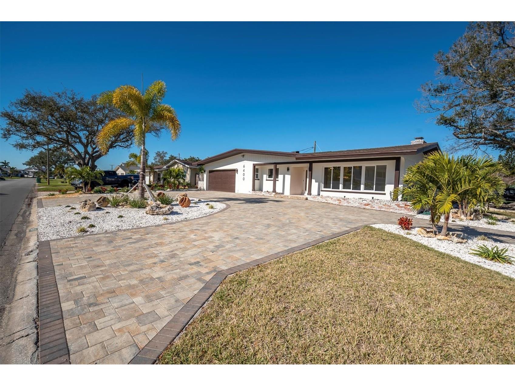 6400 Mockingbird Way S Saint Petersburg FL 33707 TB8466872 image3