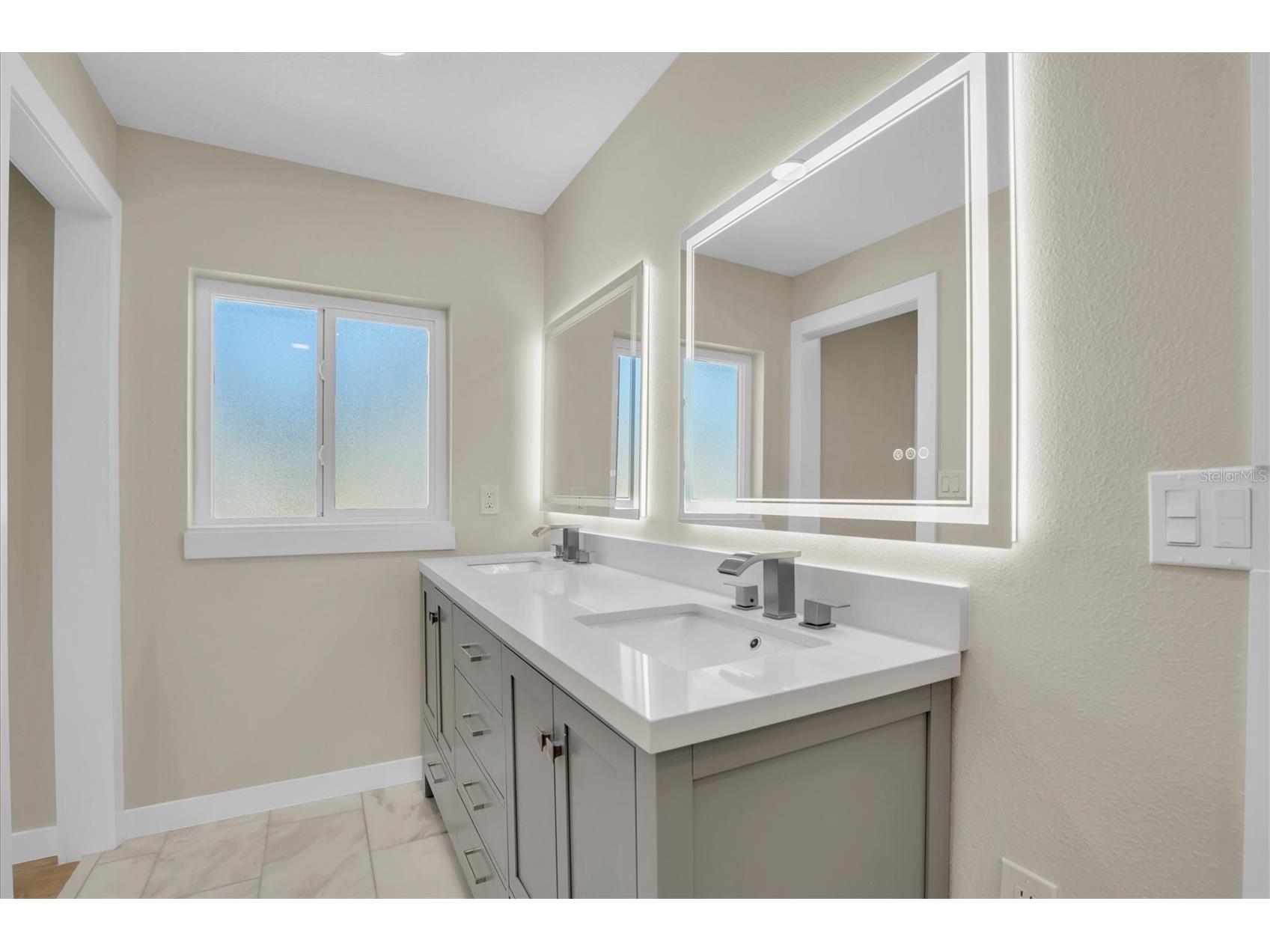 6400 Mockingbird Way S Saint Petersburg FL 33707 TB8466872 image31