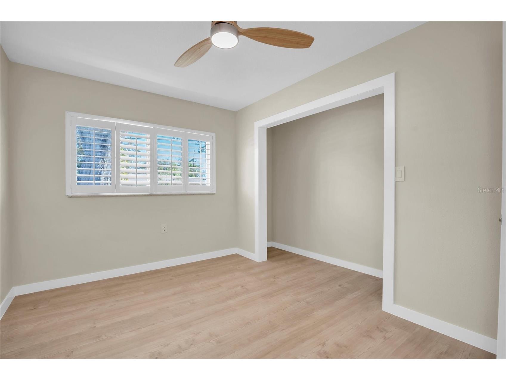 6400 Mockingbird Way S Saint Petersburg FL 33707 TB8466872 image33