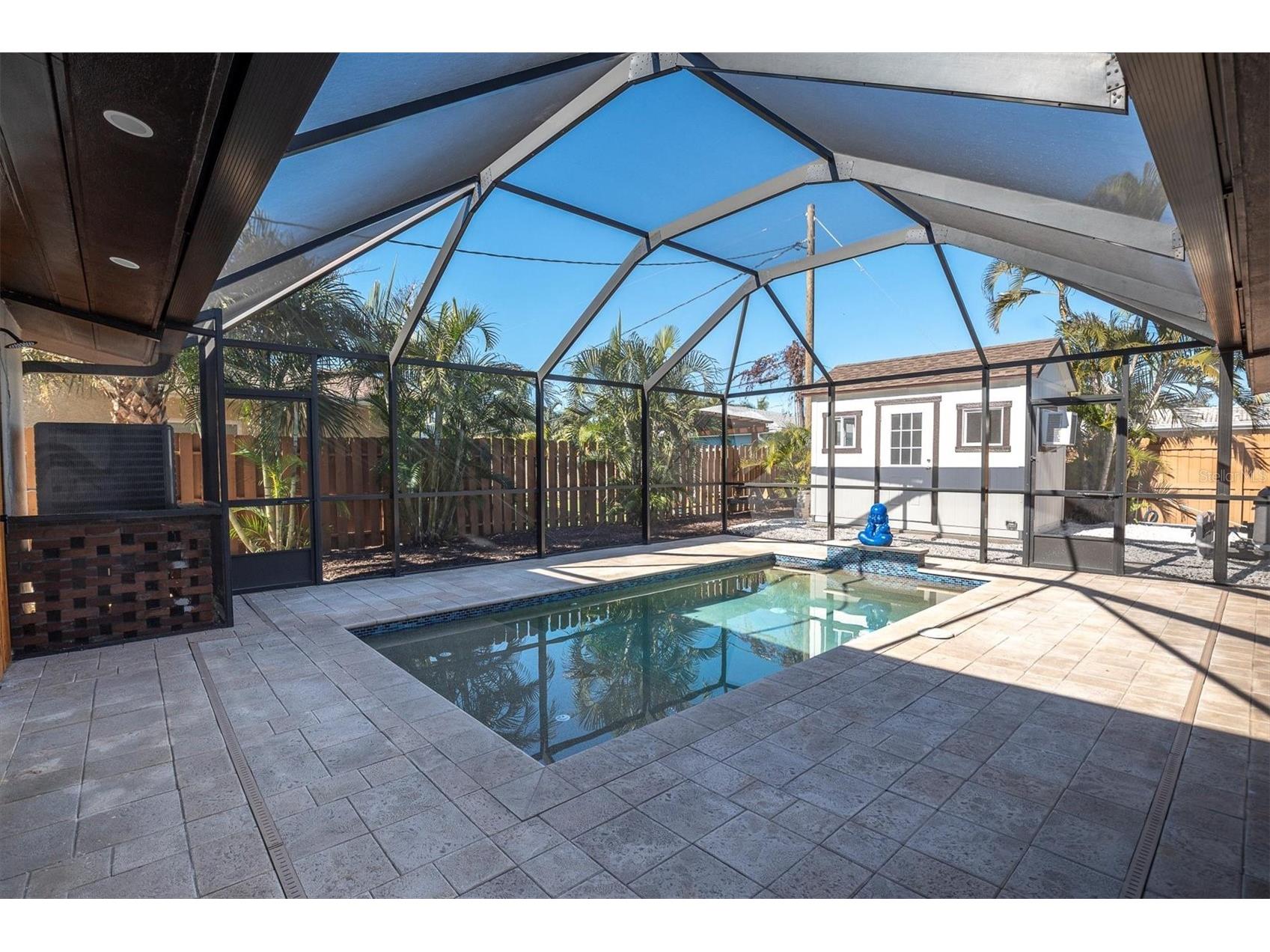 6400 Mockingbird Way S Saint Petersburg FL 33707 TB8466872 image36