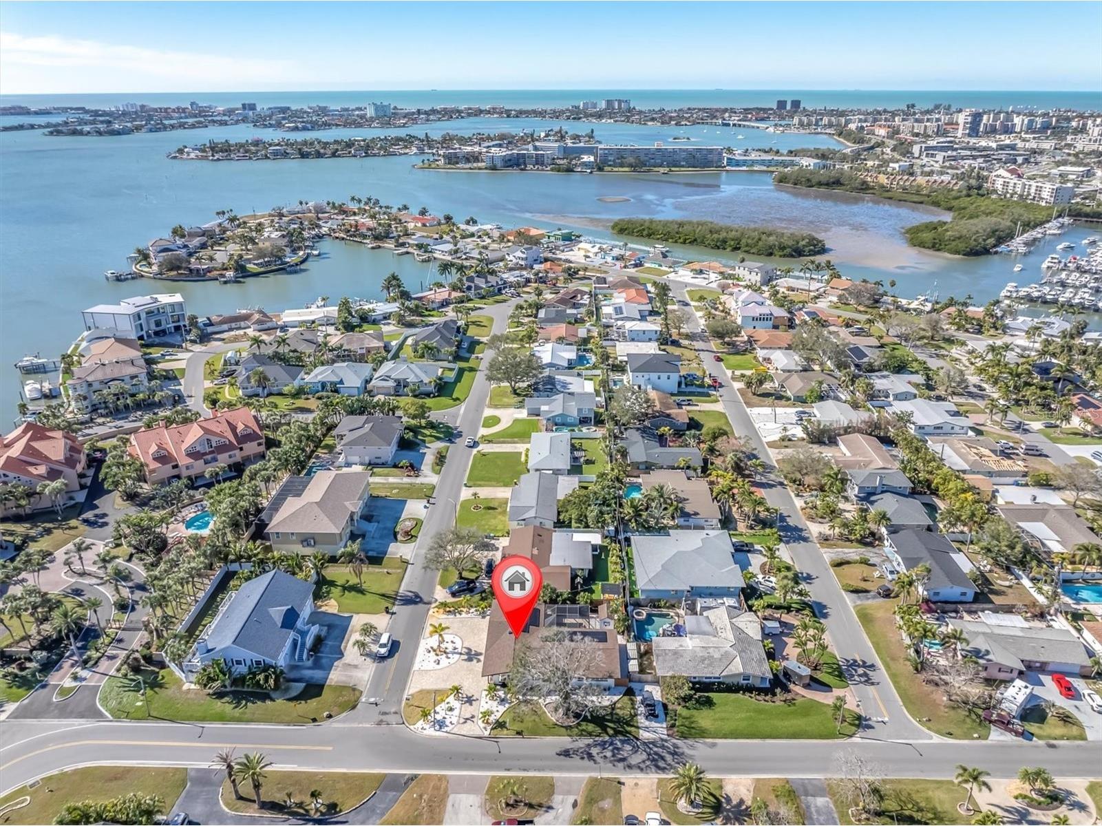 6400 Mockingbird Way S Saint Petersburg FL 33707 TB8466872 image41