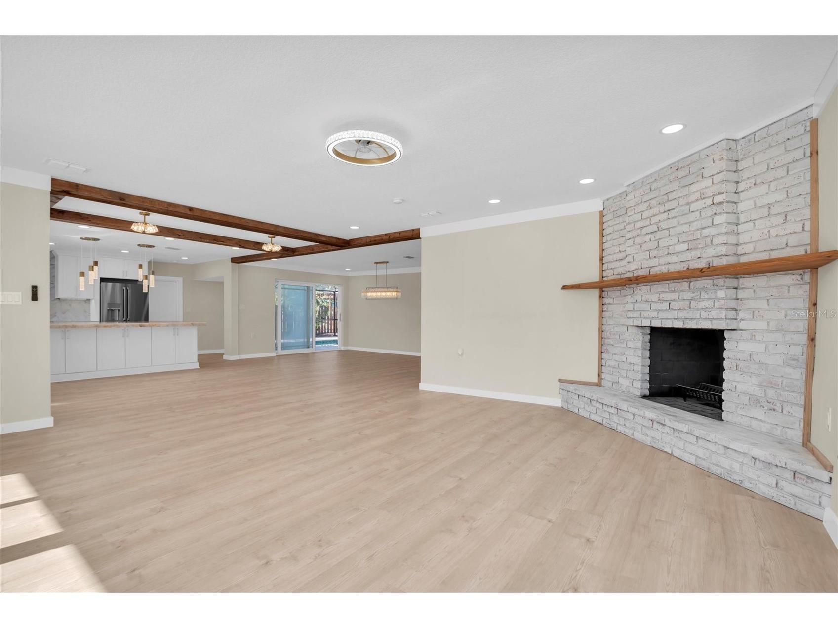 6400 Mockingbird Way S Saint Petersburg FL 33707 TB8466872 image7