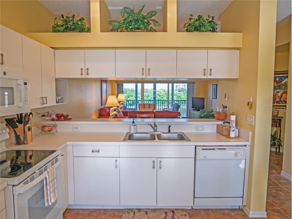 6401 99th Way N #15C Saint Petersburg FL 33708 TB8442789 image8