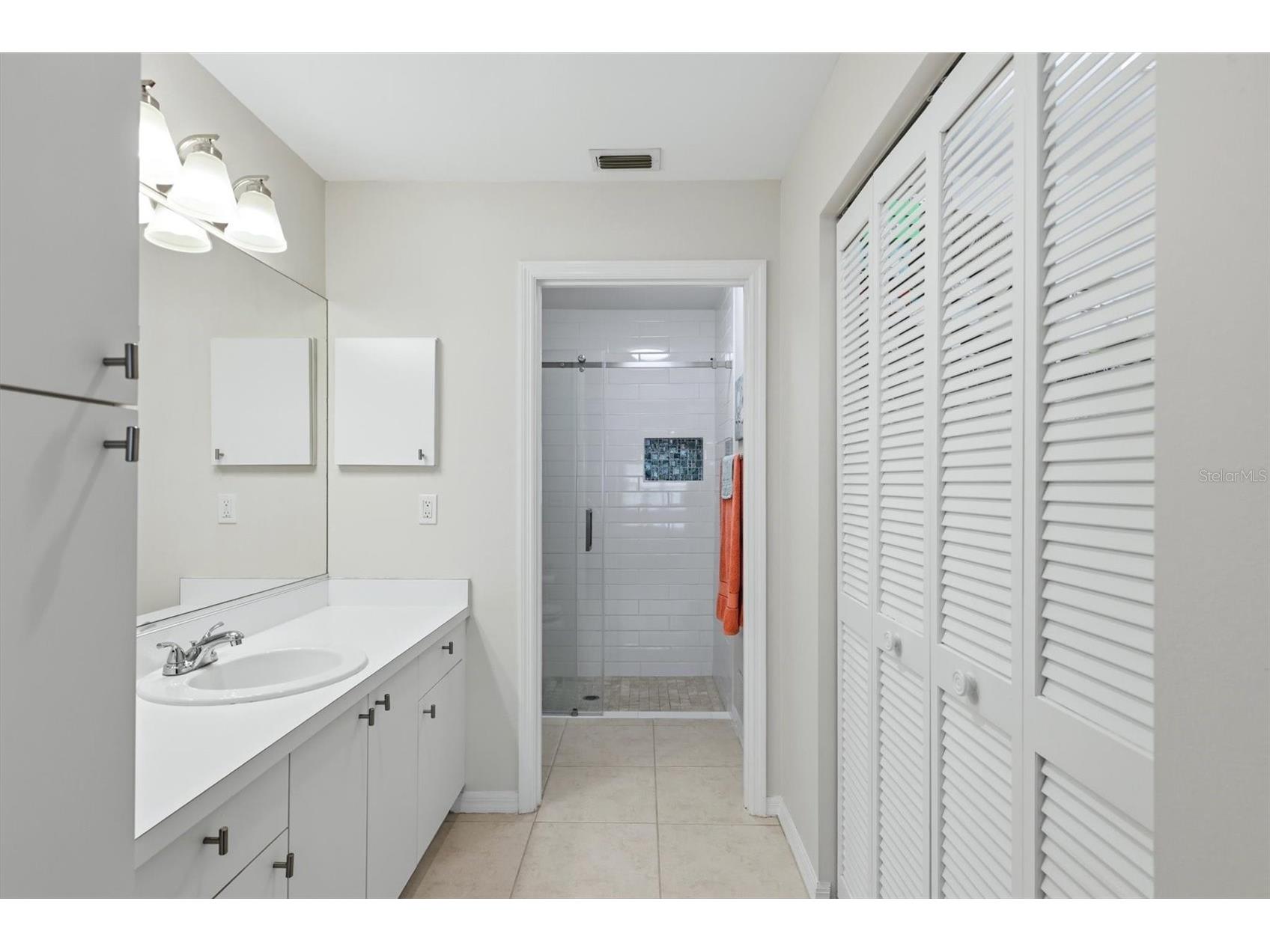 6401 Approach Road #32 Sarasota FL 34238 A4689670 image25