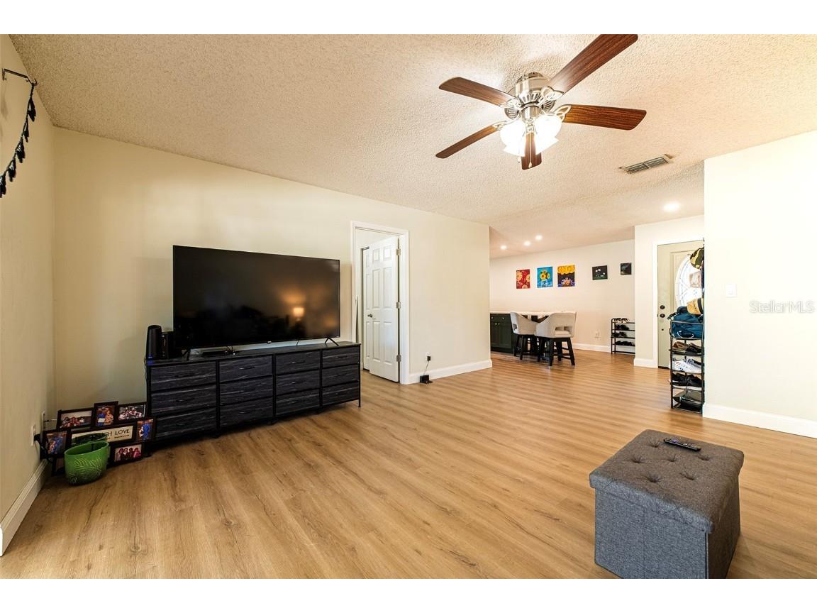 6401 Cedarbrook Drive S Pinellas Park FL 33782 TB8447077 image21