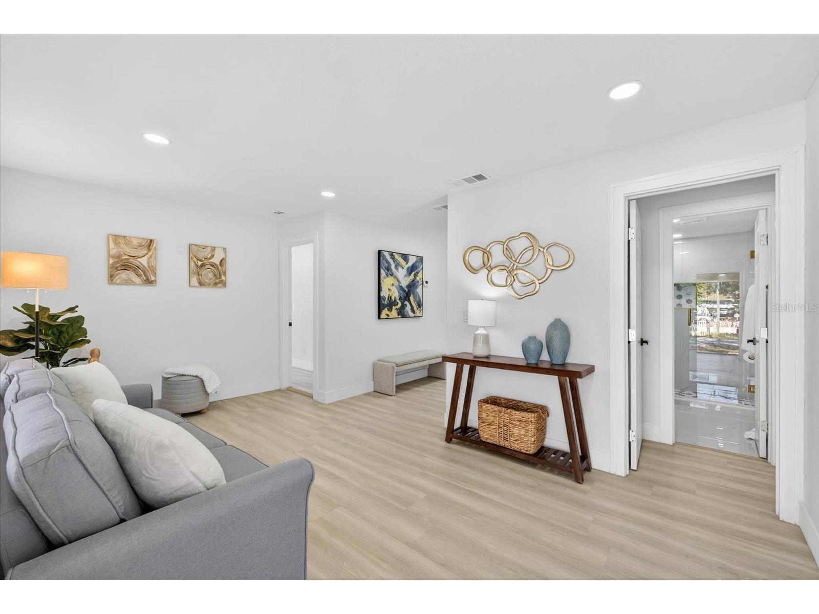 6403 Elliot Drive Tampa FL 33615 TB8475967 image8