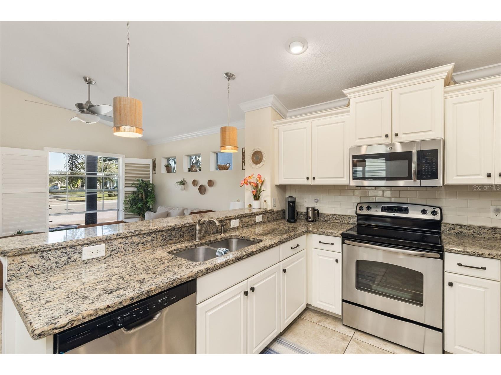 6404 Autumn Woods Way Sarasota FL 34243 N6142789 image10