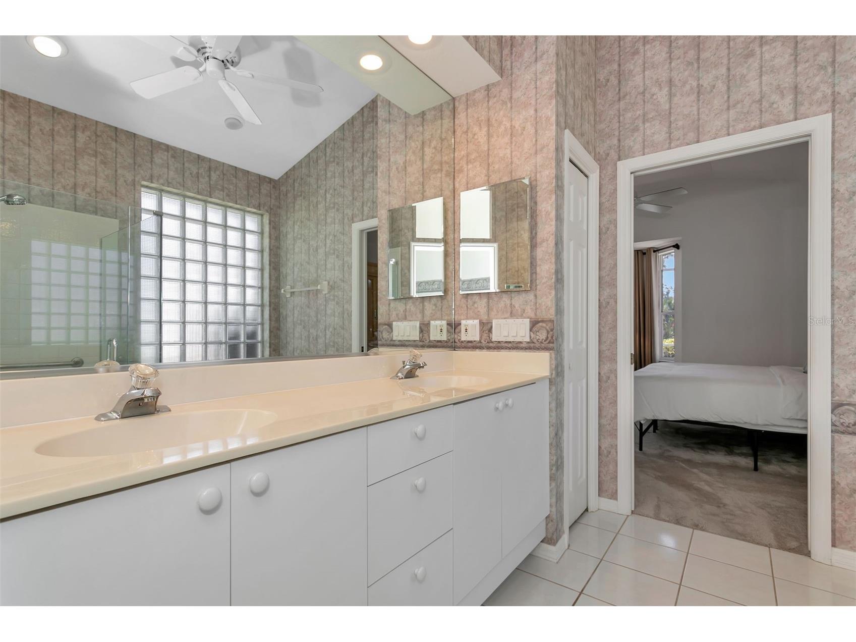 6404 Wentworth Crossing University Park FL 34201 A4677067 image42