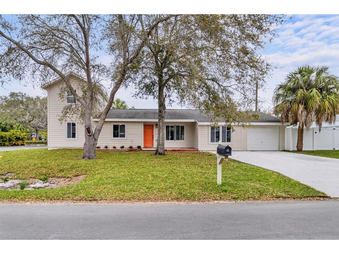 6405 Sandpiper Way Saint Petersburg FL 33707 U8233841 image1
