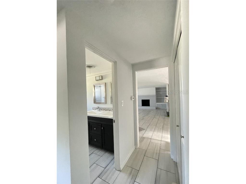 6405 White Sands Terrace Sarasota FL 34231 A4669068 image19