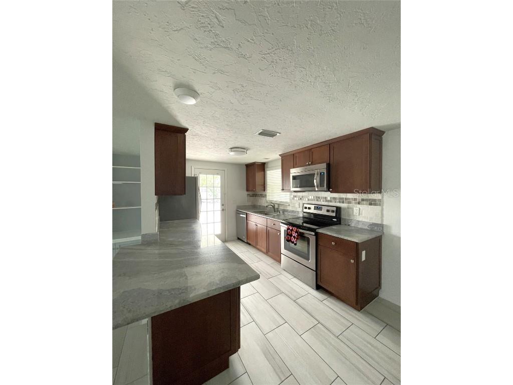 6405 White Sands Terrace Sarasota FL 34231 A4669068 image7