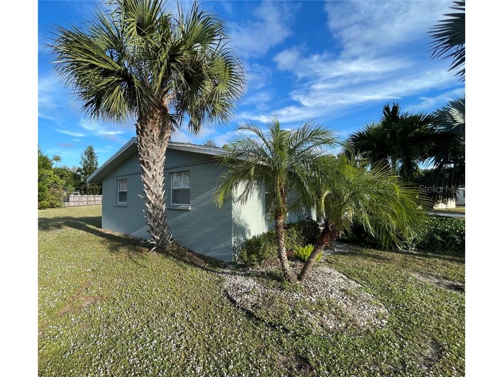 6405 White Sands Terrace Sarasota FL 34231 A4669068 image9