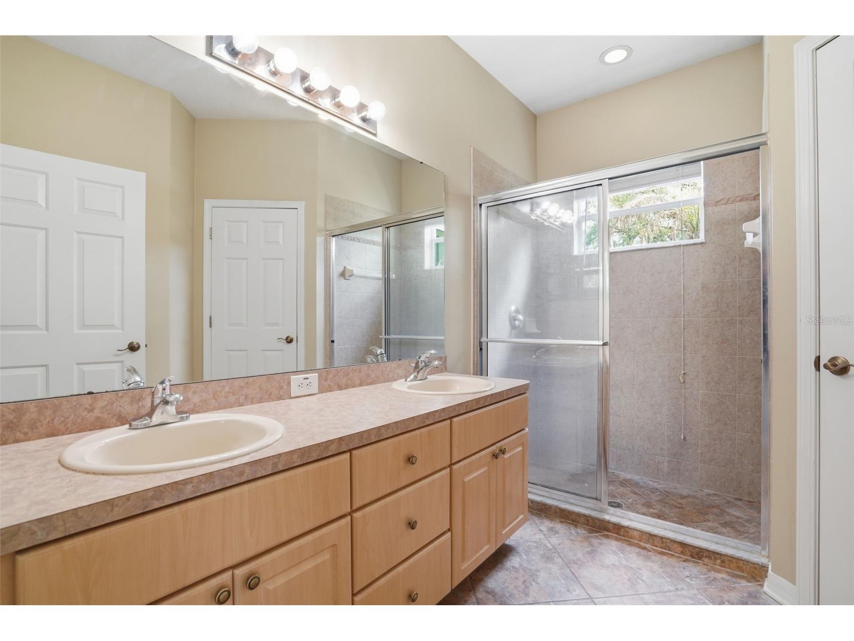 6407 Bridgecrest Drive Lithia FL 33547 O6389430 image29